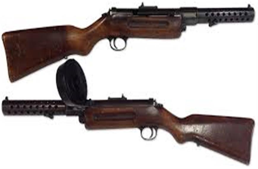 आचार संहिता के चलते शादी में राइफल लेकर पहुंचे एटीएम गार्ड धर्मेन्द्र 